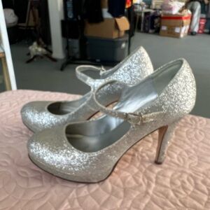 Silver Glitter Mary Jane Pumps for Women